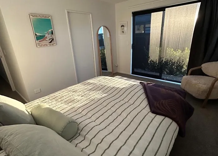 Modern In With 度假居
