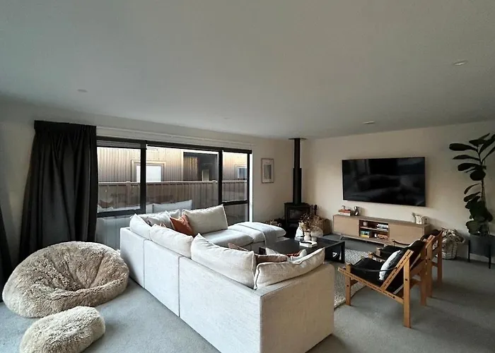 度假居 Modern In With